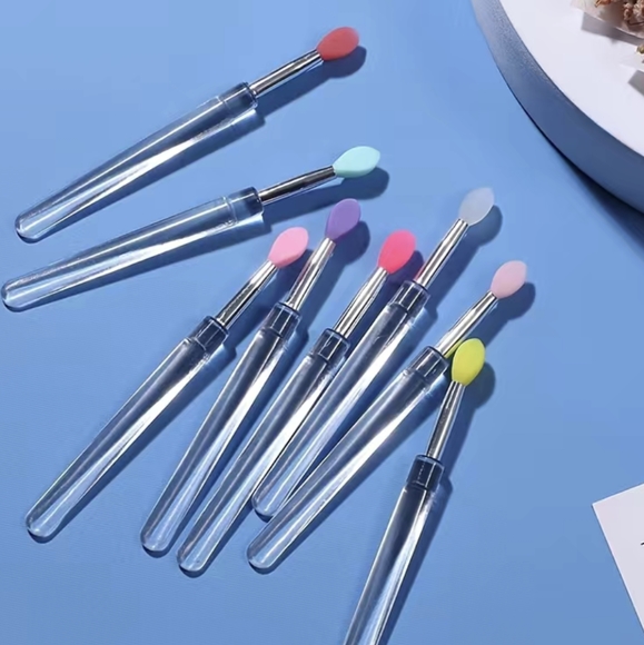 Makeup Nwt Silicone Lip Brush With Lid 1 Pc Light Pink Poshmark